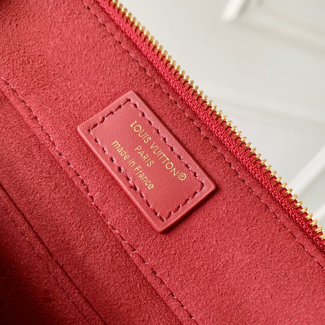 Louis Vuitton Nice Beauty cosmetic bag Epi leather M25688 red high