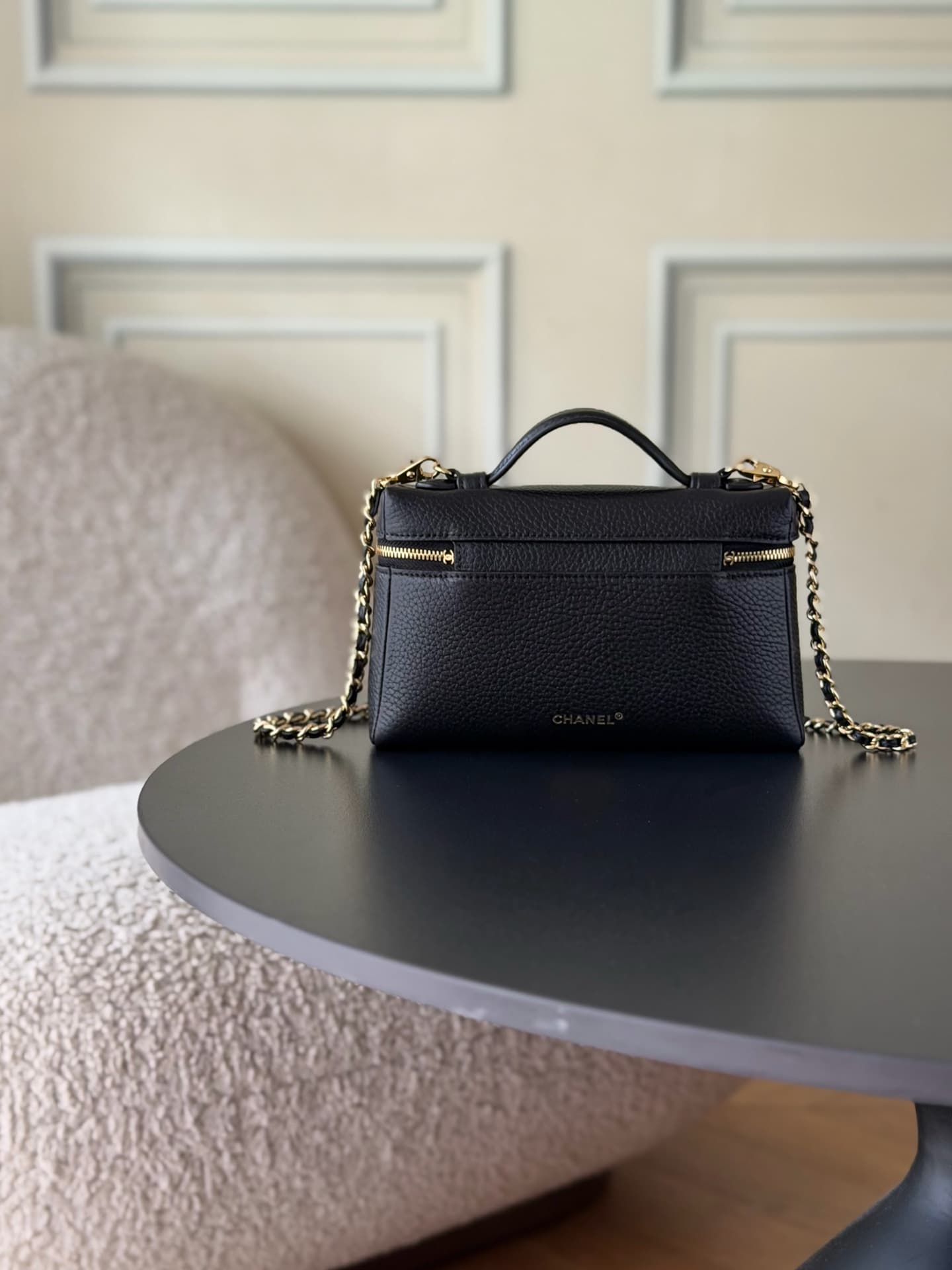 Chanel Small Vanity with chain Grained Calfskin & Gold-Tone Metal Black AS5346 A