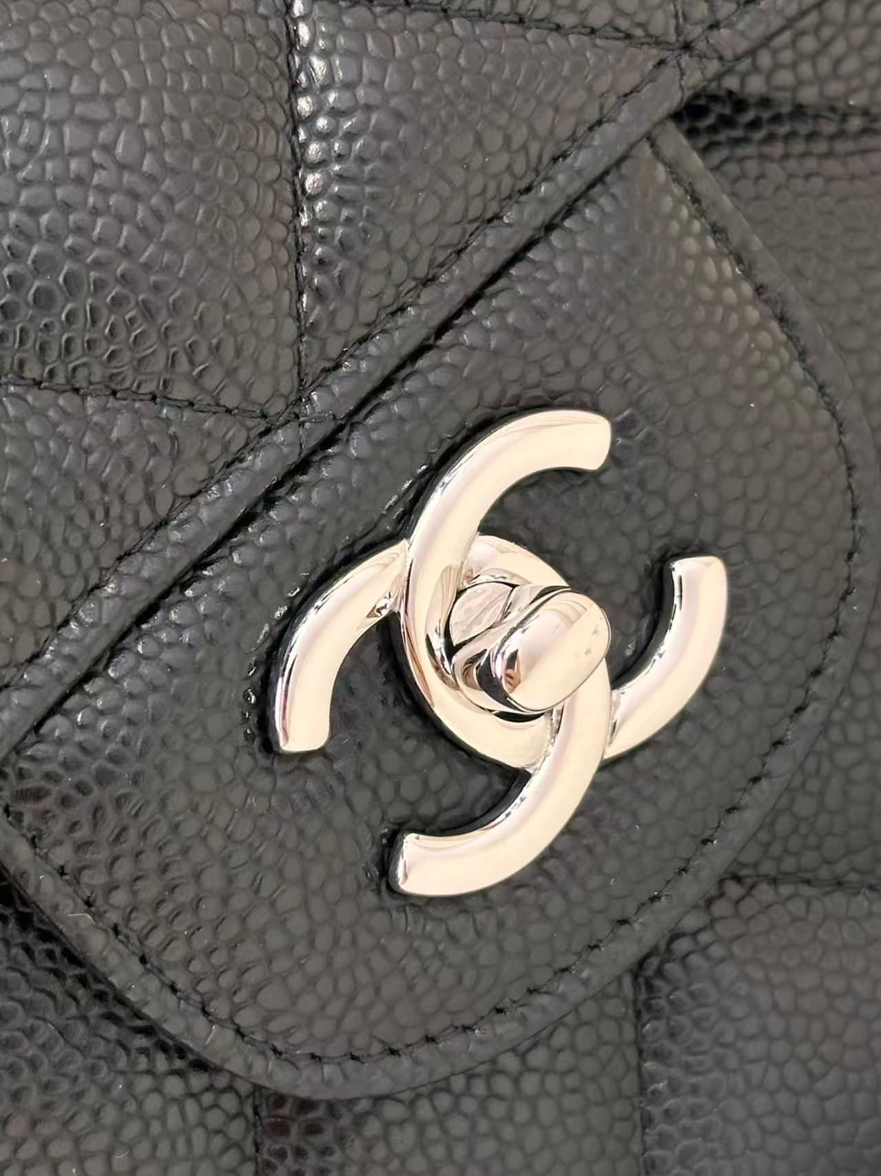 Chanel Large CLASSIC HANDBAG Grained Calfskin Black Silver Metal TOP