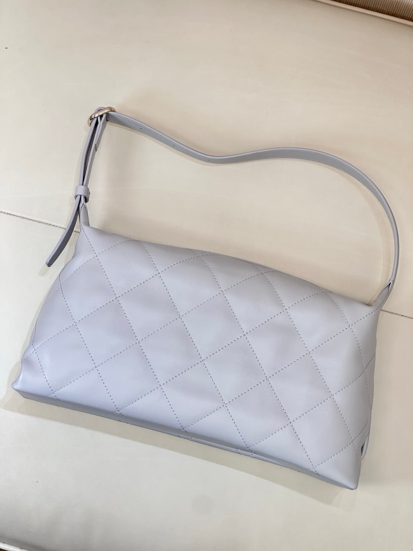Chanel Maxi Hobo Bag Shiny Lambskin & Gold-Tone Metal AS6139 Light Blue TOP