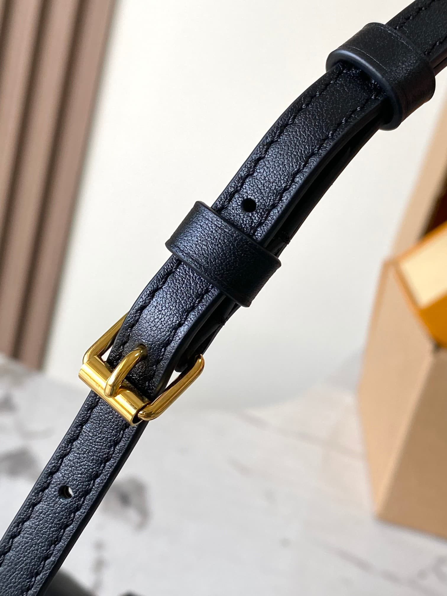 Louis Vuitton Wallet On Chain LV Bloom Black M14564 TOP