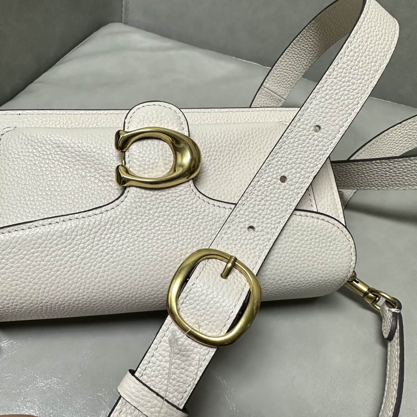 Coach Tabby 20 Shoulder Bag High