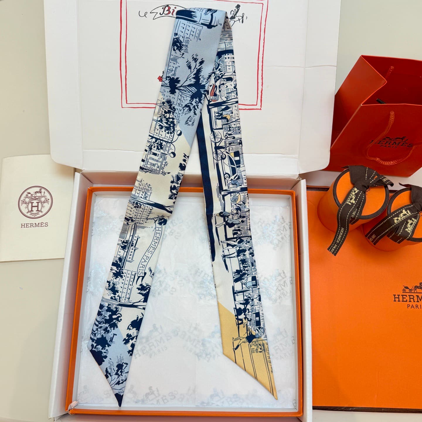 Hermes A l'Ombre des Boulevards Twilly scarf