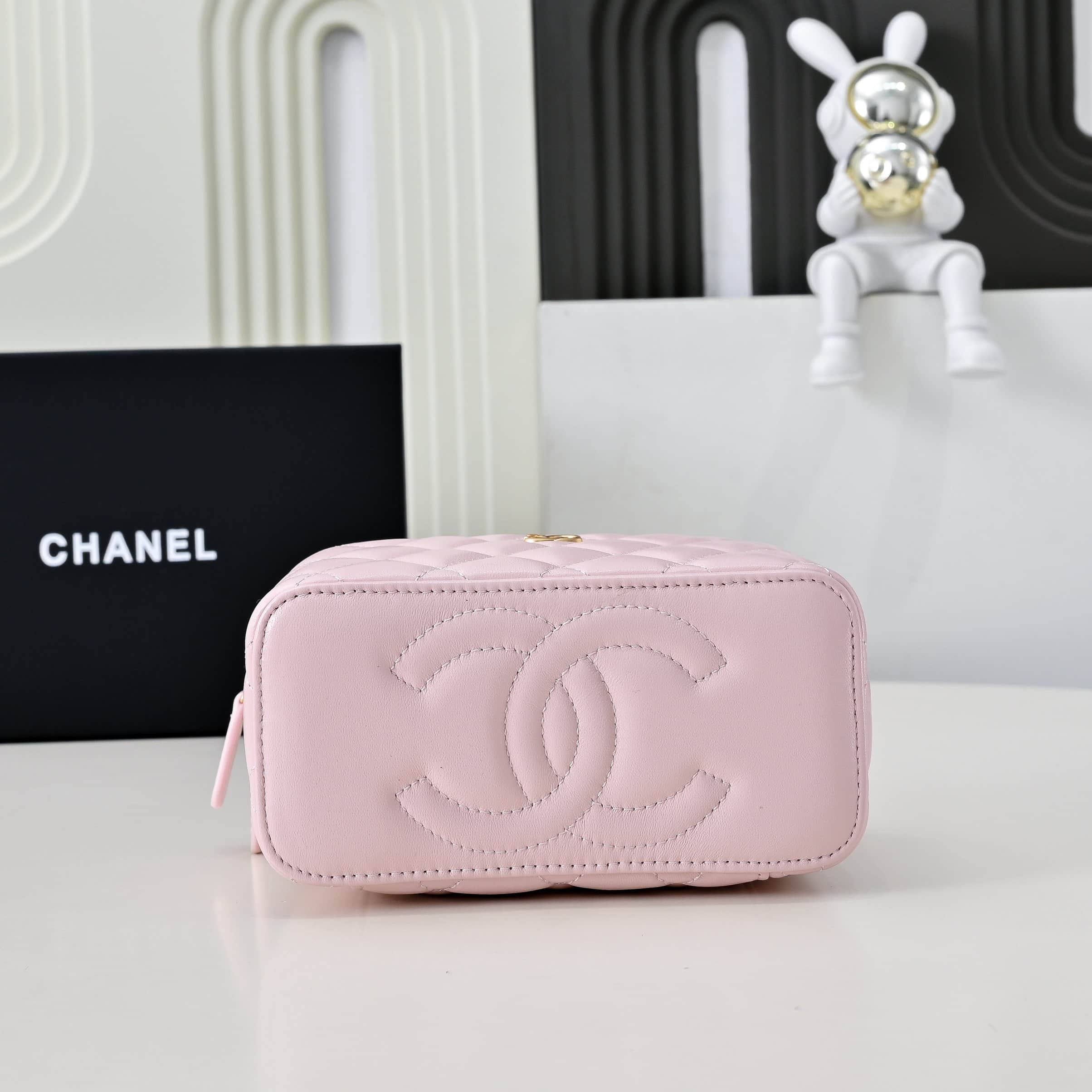 Chanel Vanity with Chain AP2303 Lambskin Gold Metal Pink High