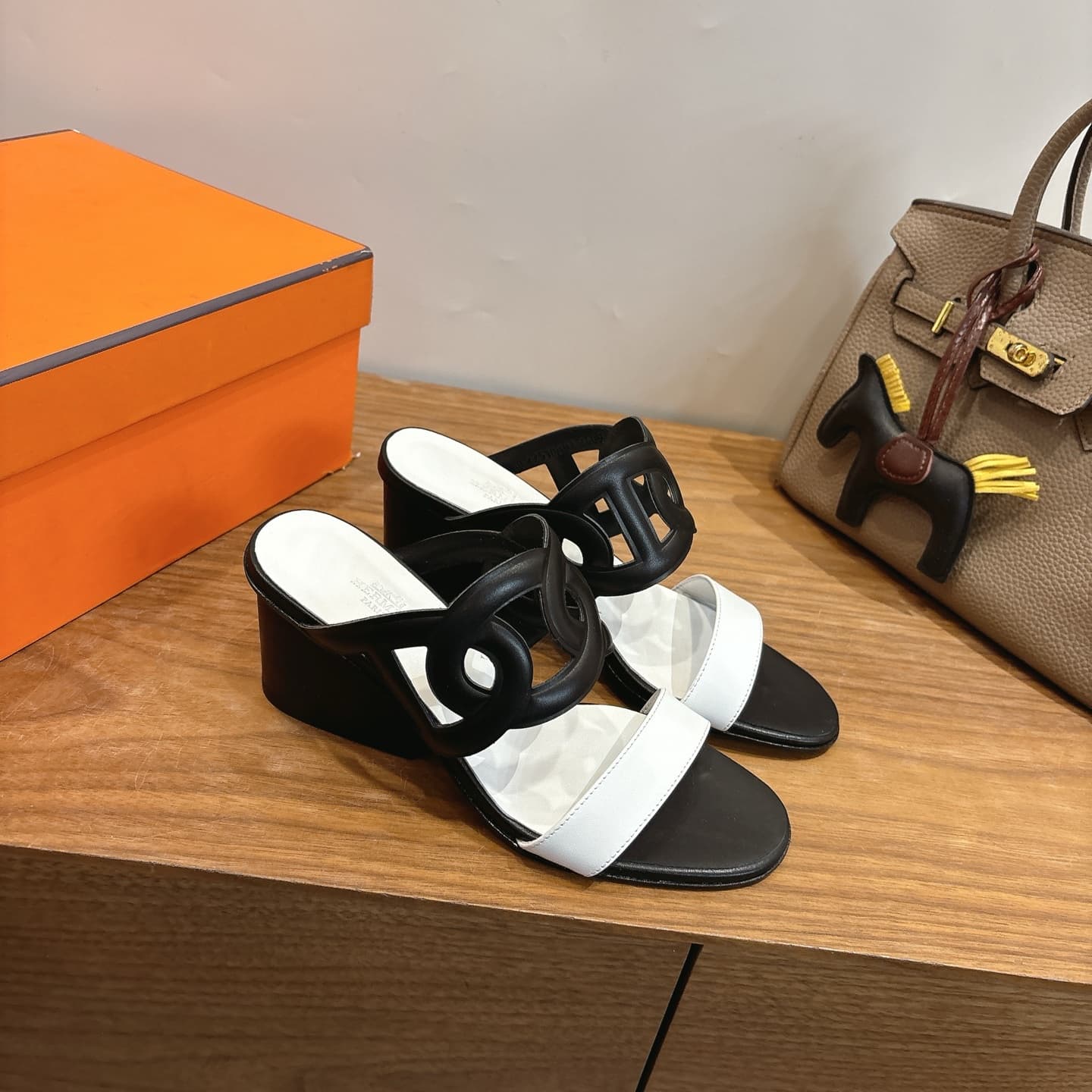 Hermès Lagune Sandal Shoes Women