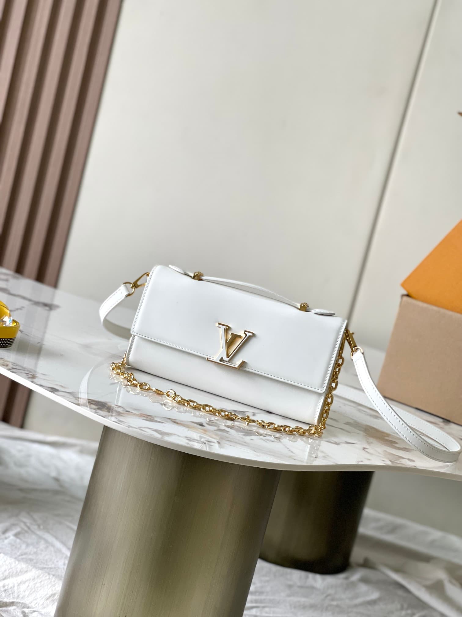 Louis Vuitton Wallet On Chain Capucines Calf Leather M12265 White Top