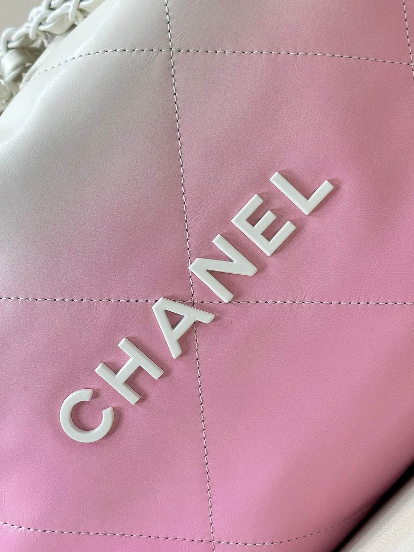 Chanel 22 Small handbag Shiny calfskin & White-tone metal AS3260 White with Pink TOP
