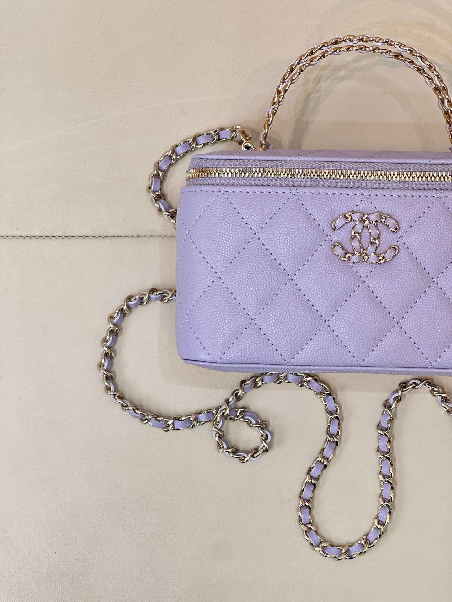 Chanel Classic Top Handle Vanity Case Grained Calfskin& Gold-Tone Metal Purple AP5182 TOP