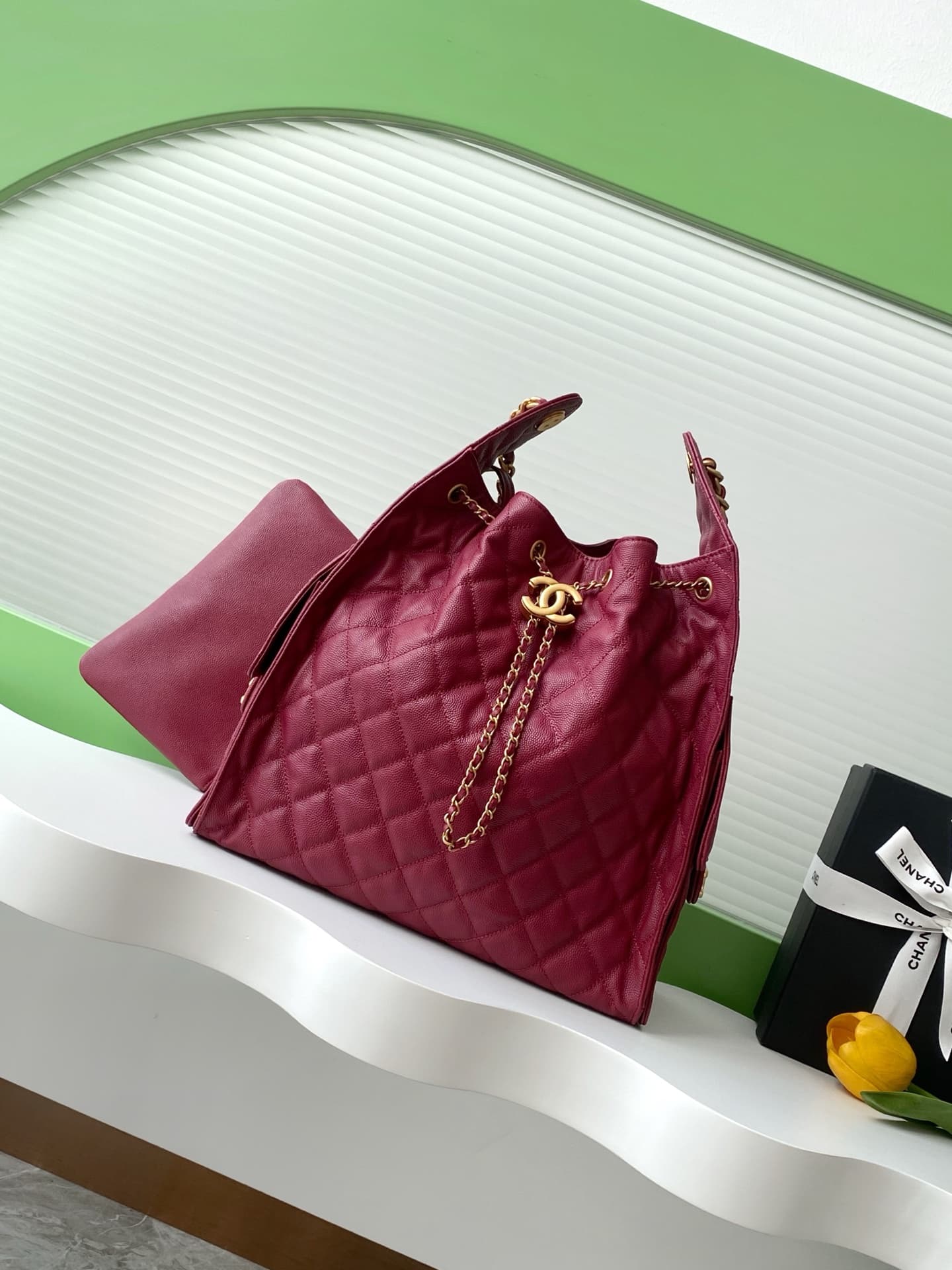 Chanel 25 Medium Hobo Medium handbag AS5311 Grained Calfskin & Gold-tone Metal Burgundy A