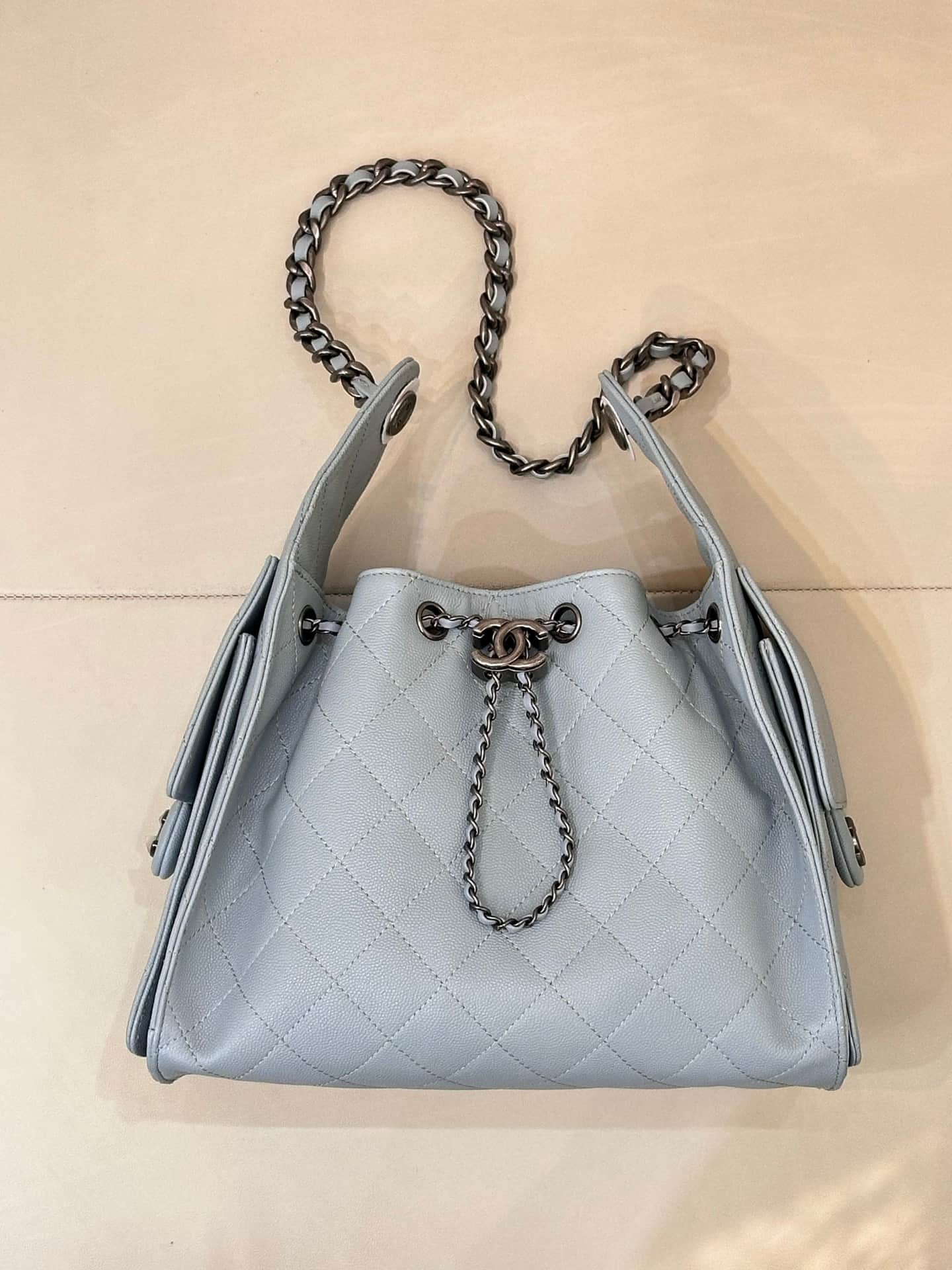Chanel 25 Small Hobo handbag AS5293 Grained Calfskin & Antiqued Silver Metal Grey TOP