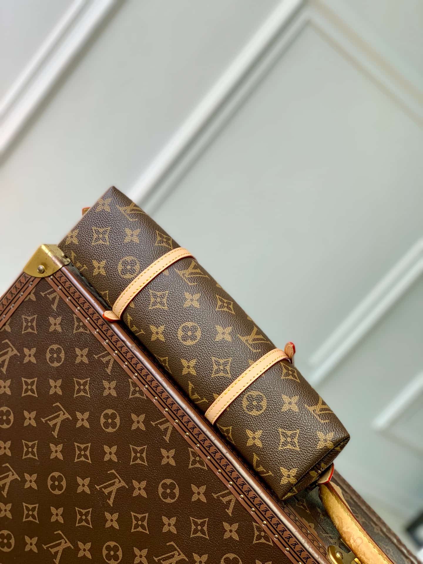 Louis Vuitton Squire East West bag Monogram M28953 High