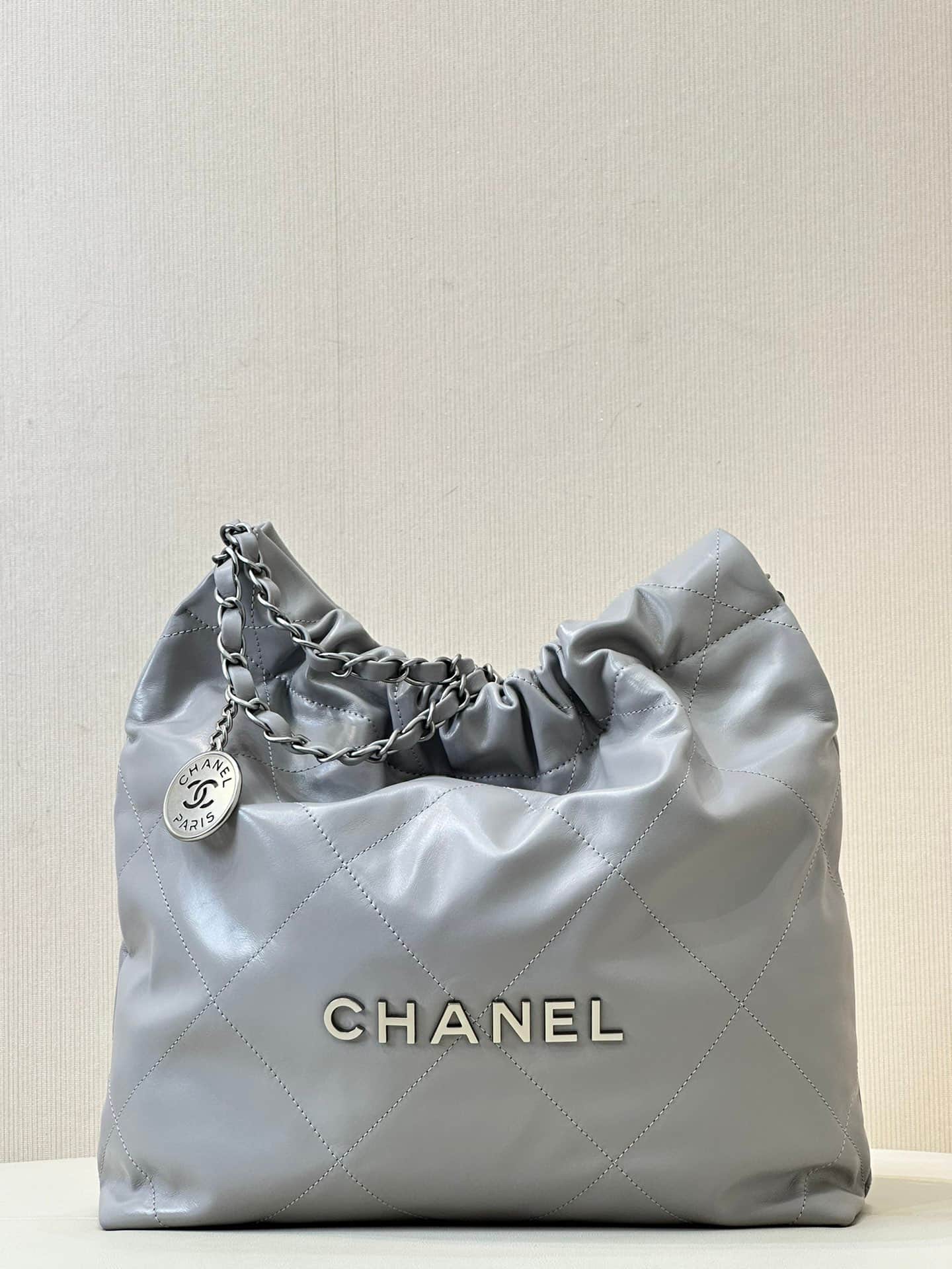 Chanel 22 Small handbag Shiny calfskin & silver-tone metal AS3260 Grey TOP