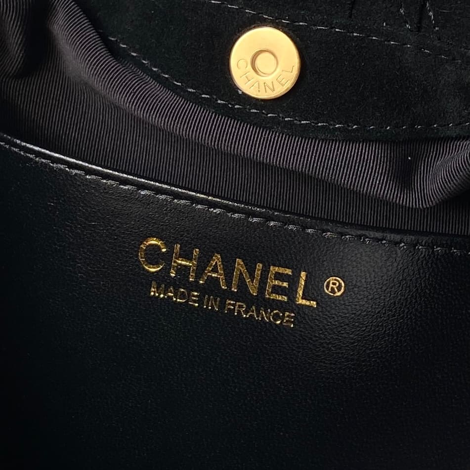 Chanel Medium Hobo Bag Suede Calfskin Turtoise-Shell Effect Plexi & Gold-Tone Metal Black AS6010 High
