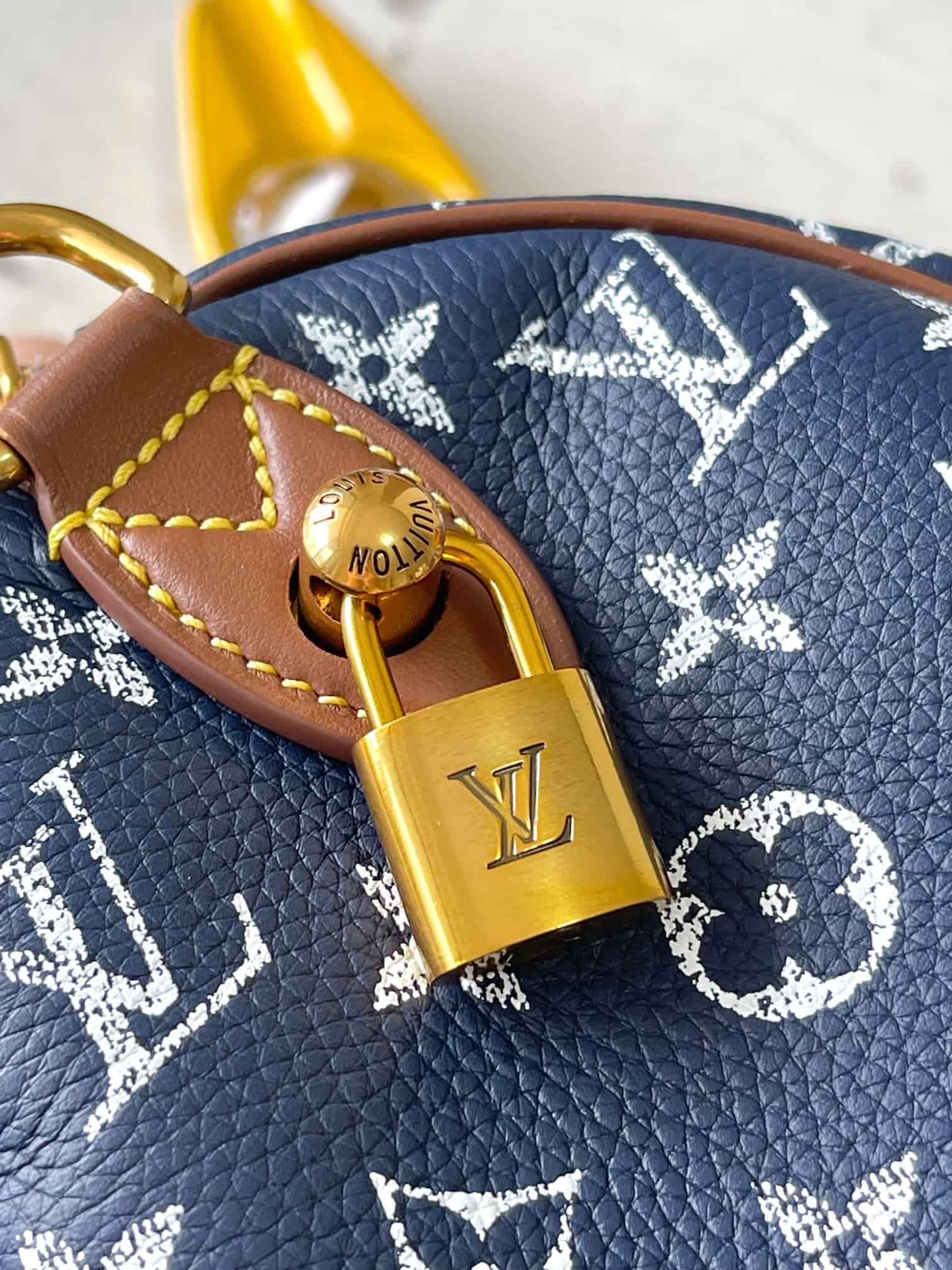 Louis Vuitton Speedy P9 Bandoulière 25 Calf leather M15278 Indigo Blue TOP