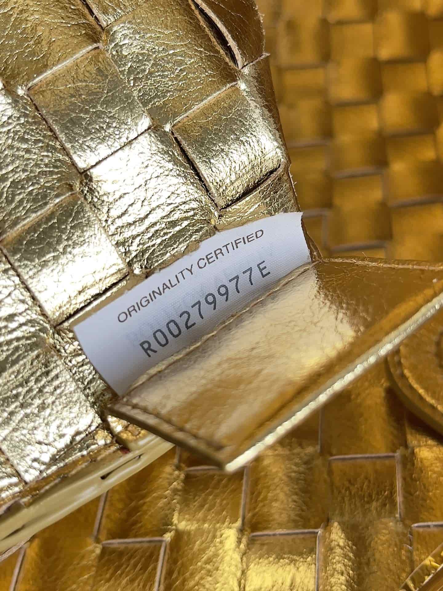 BV Sardine Small Intrecciato Gold TOP