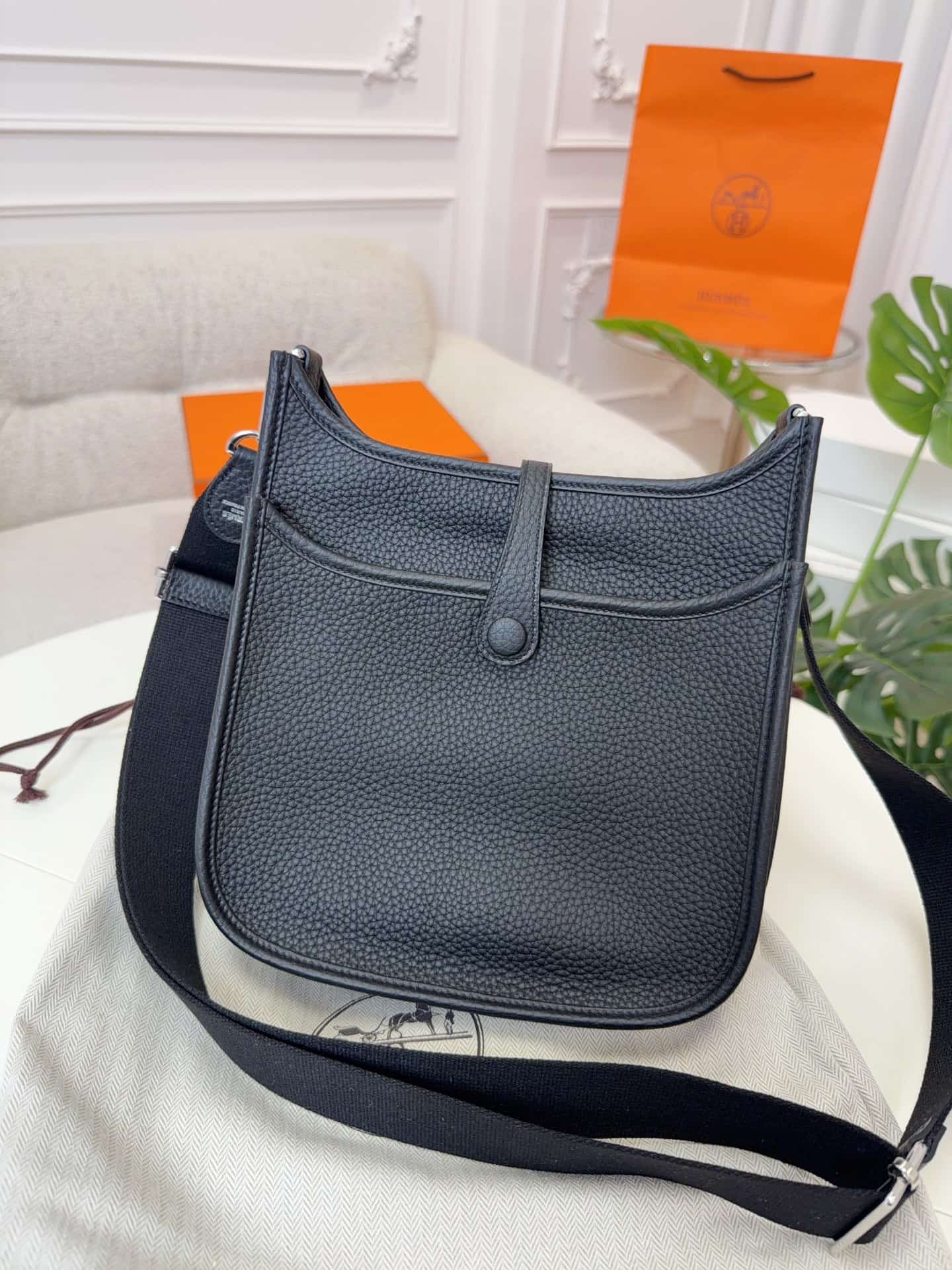 Hermes Evelyne Mini 23 Bag Calfskin In Black WAX High