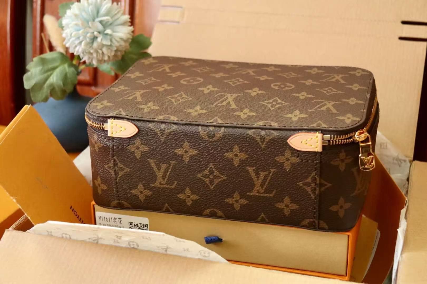 Louis Vuitton PACKING CUBE MM Monogram High