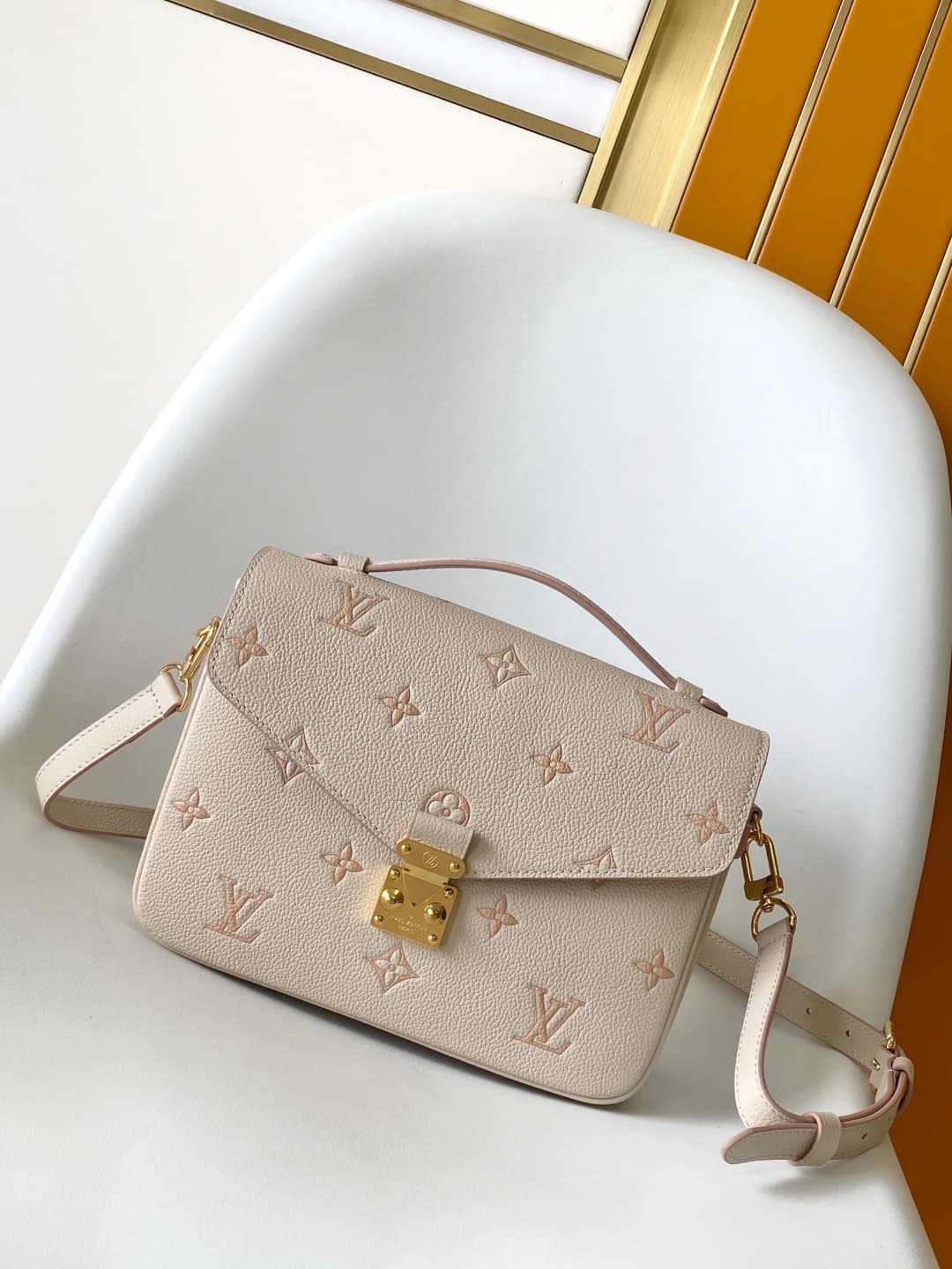 Louis Vuitton Pochette Métis Debossed grained cowhide leather M14977 Eden High
