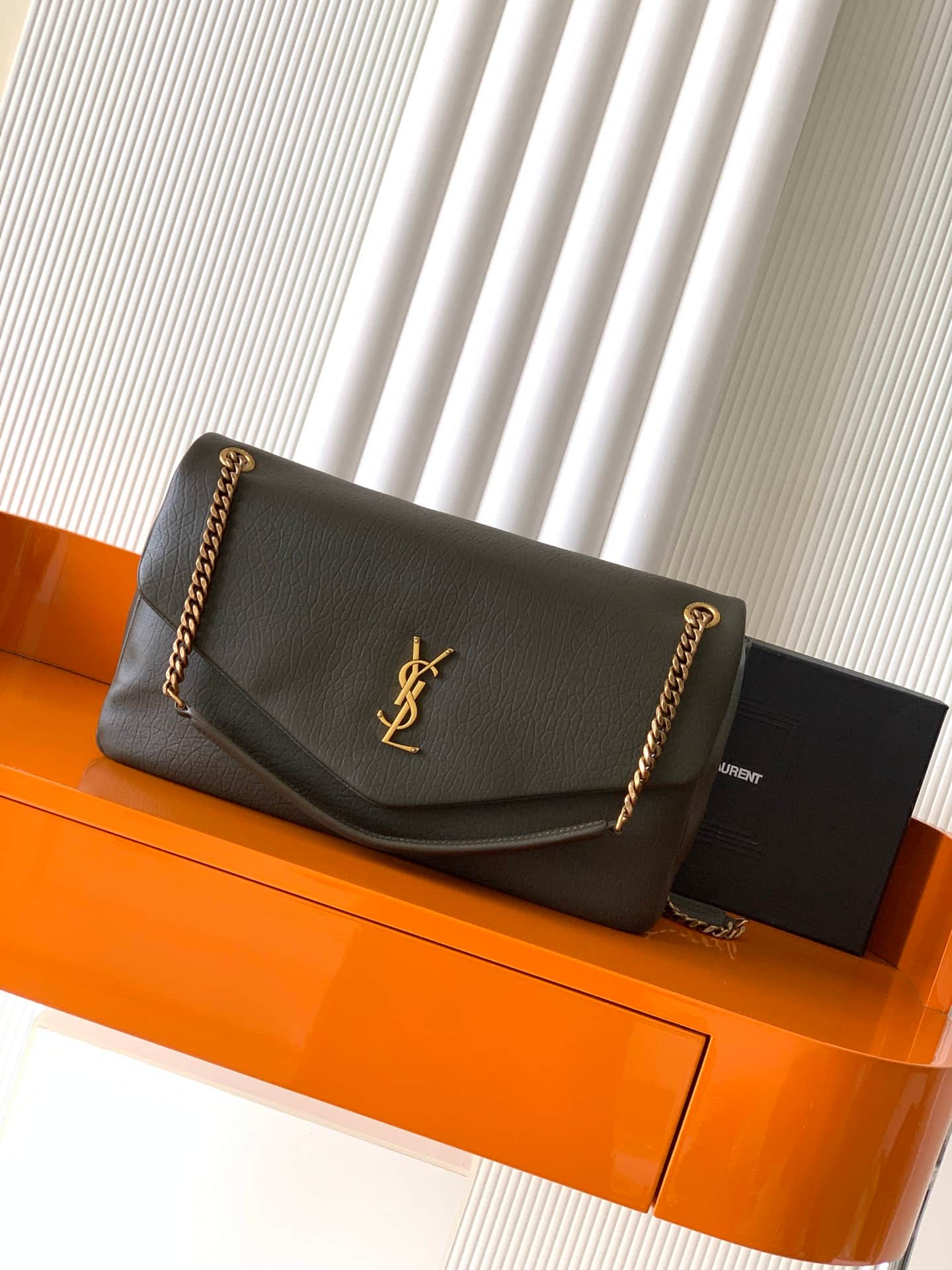 Calypso large in grained lambskin 777399 IN LIGHT MUSK High