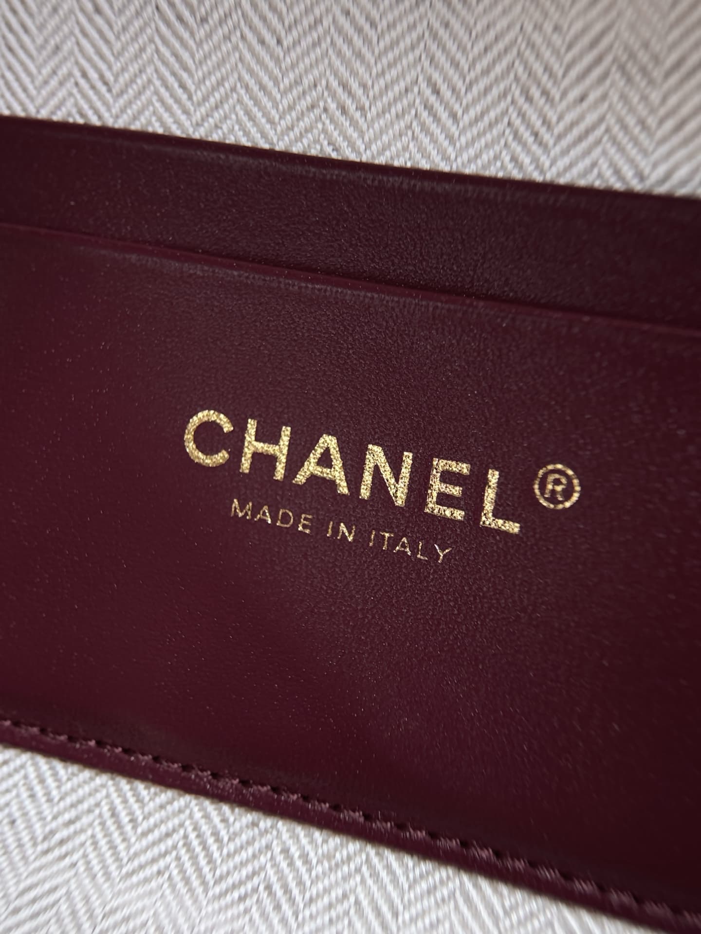 Chanel Vanity with chain Grained Calfskin & Gold-Tone Metal Dark Brown AS6473 A