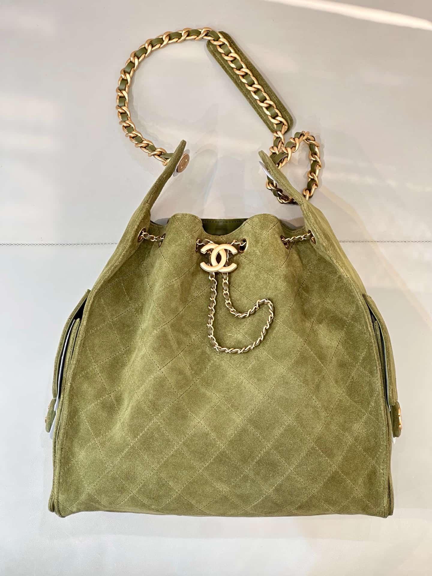 Chanel 25 Medium Hobo handbag AS5311 Suede &Gold-tone Metal Green TOP