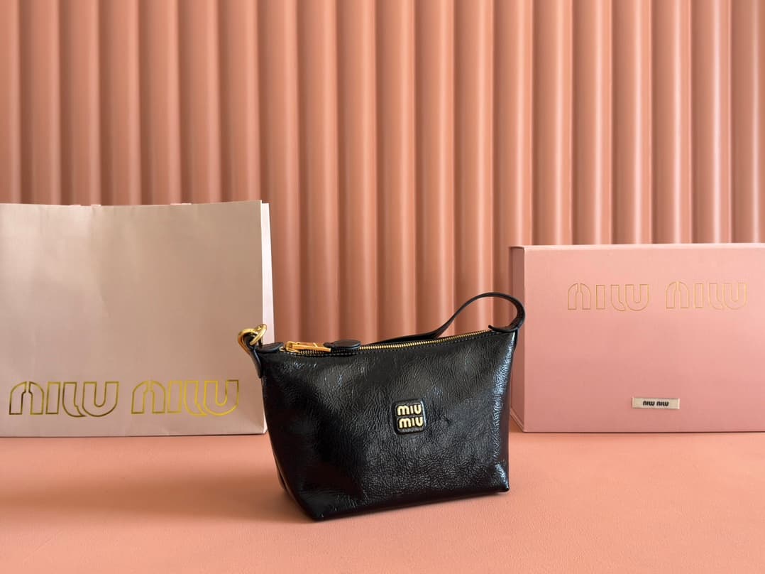Miu Miu Black Naplak patent leather pouch 5NE841 High