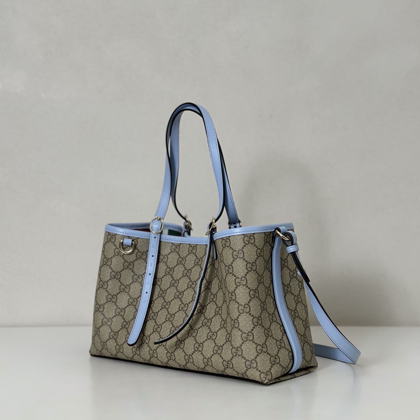 Gucci GG Emblem medium tote bag 815214 High