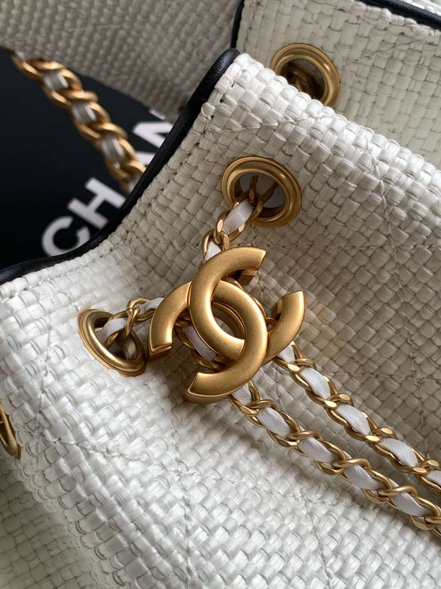 Chanel 25 Small Hobo handbag AS5293 Braided Raffia-Effect Canvas Calfskin & Gold-Tone Metal White & Black A