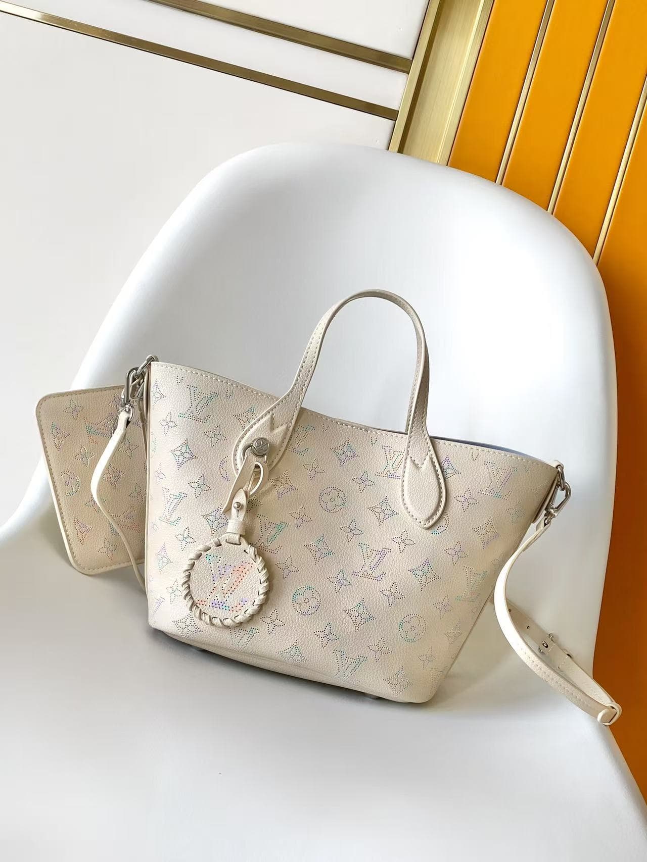 Louis Vuitton Bella Link Quartz Perforated Mahina calfskin leather M29900 High
