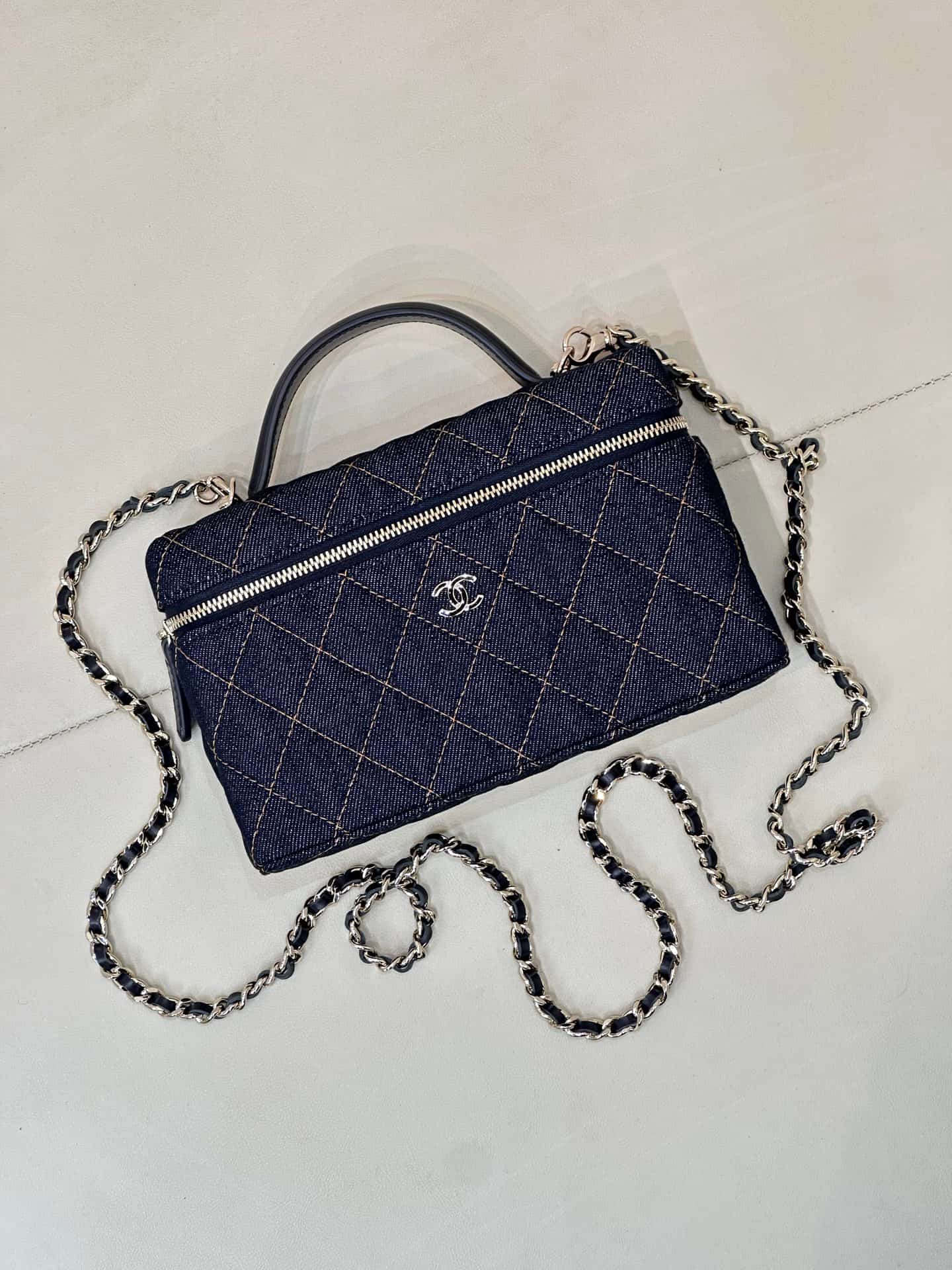 Chanel Classic Vanity with Chain Denim & Gold-Tone Metal Dark Blue AP4385 TOP