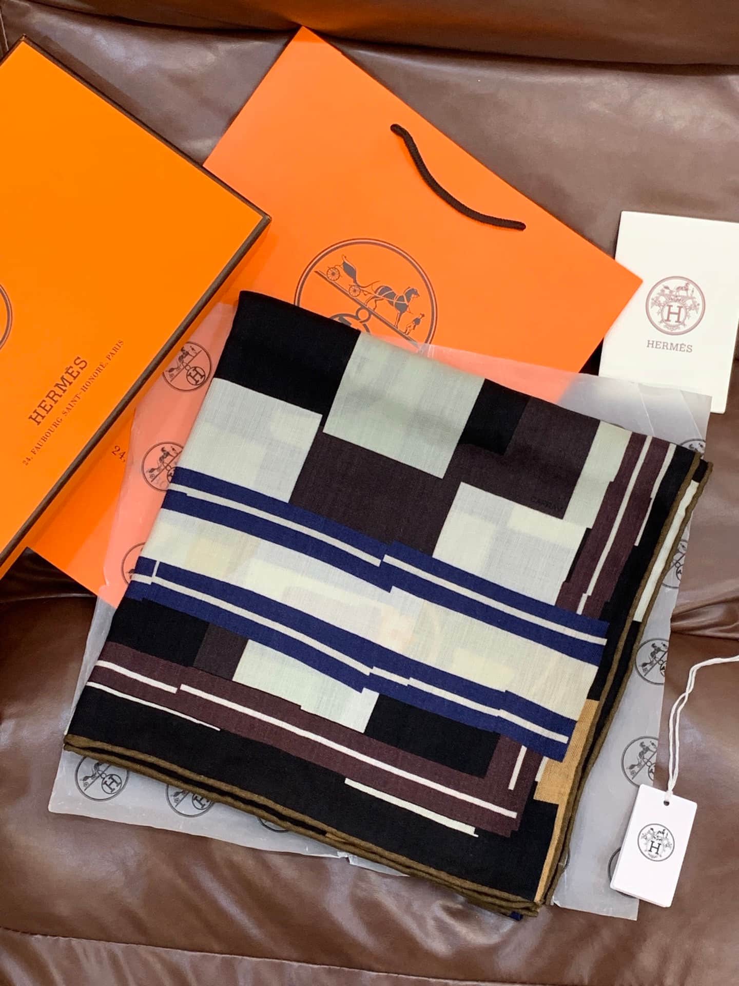 Hermes Camails Carreaux scarf