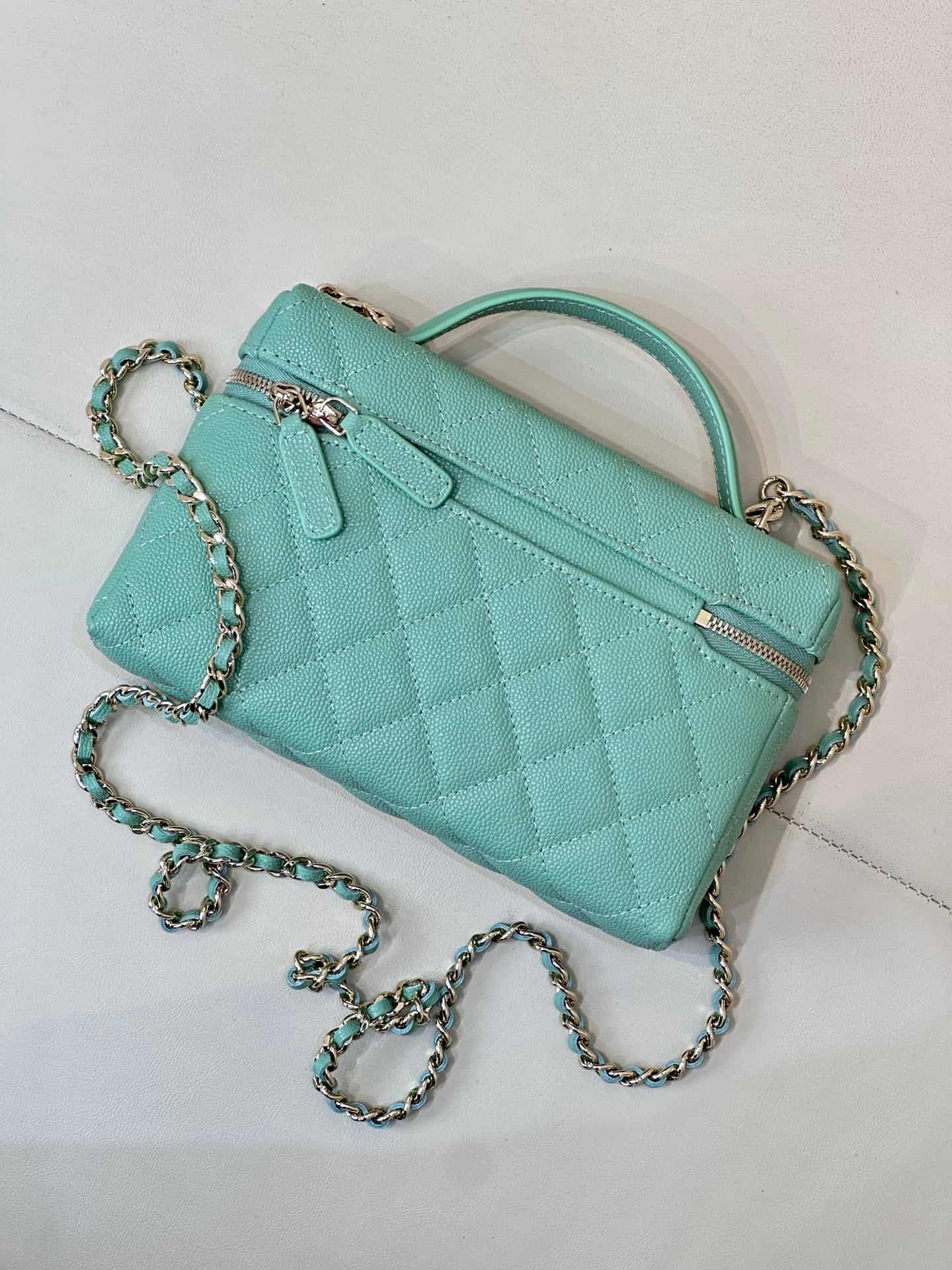 Chanel Classic Vanity with Chain Grained Calfskin & Gold-Tone Metal Green AP4385 TOP