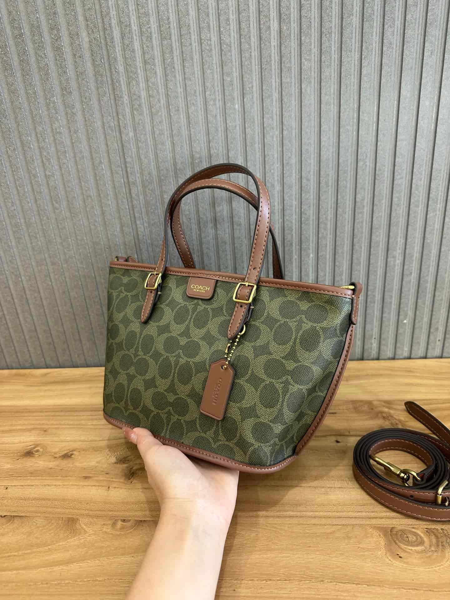 Coach Taxi Tote Bag 21 in Signature Canvas High