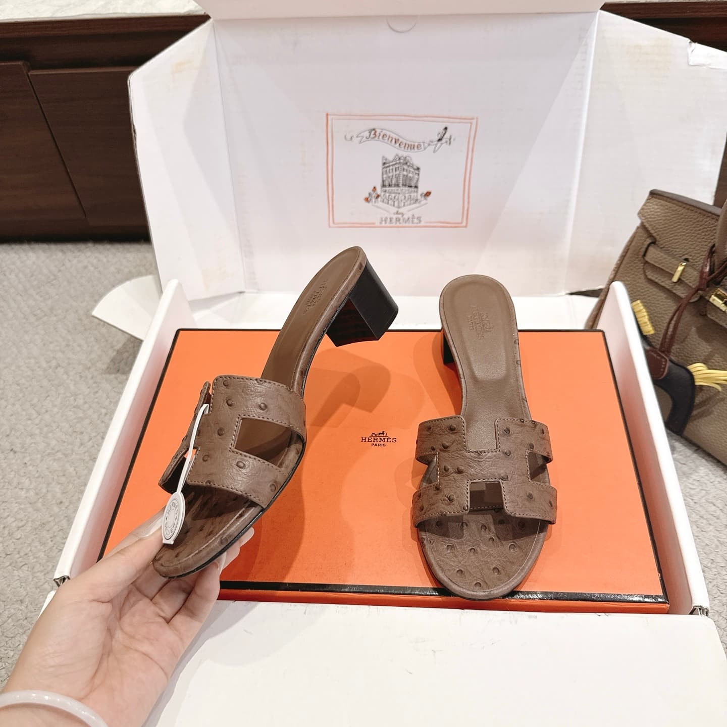 Hermès Oasis Ostrich Leather Sandal Shoes Women