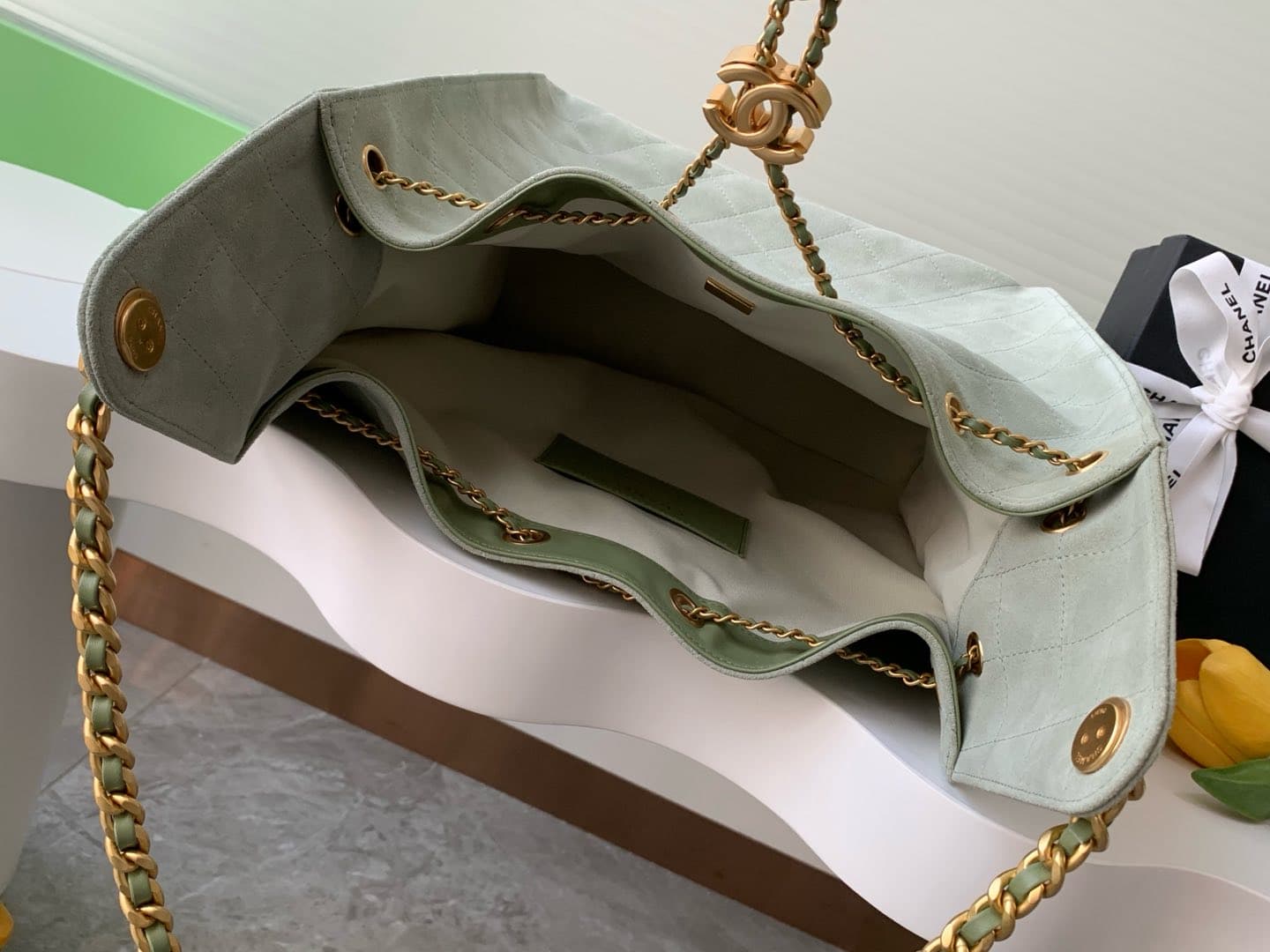 Chanel 25 Medium Hobo Medium handbag AS5311 Suede & Gold-tone Metal Green High