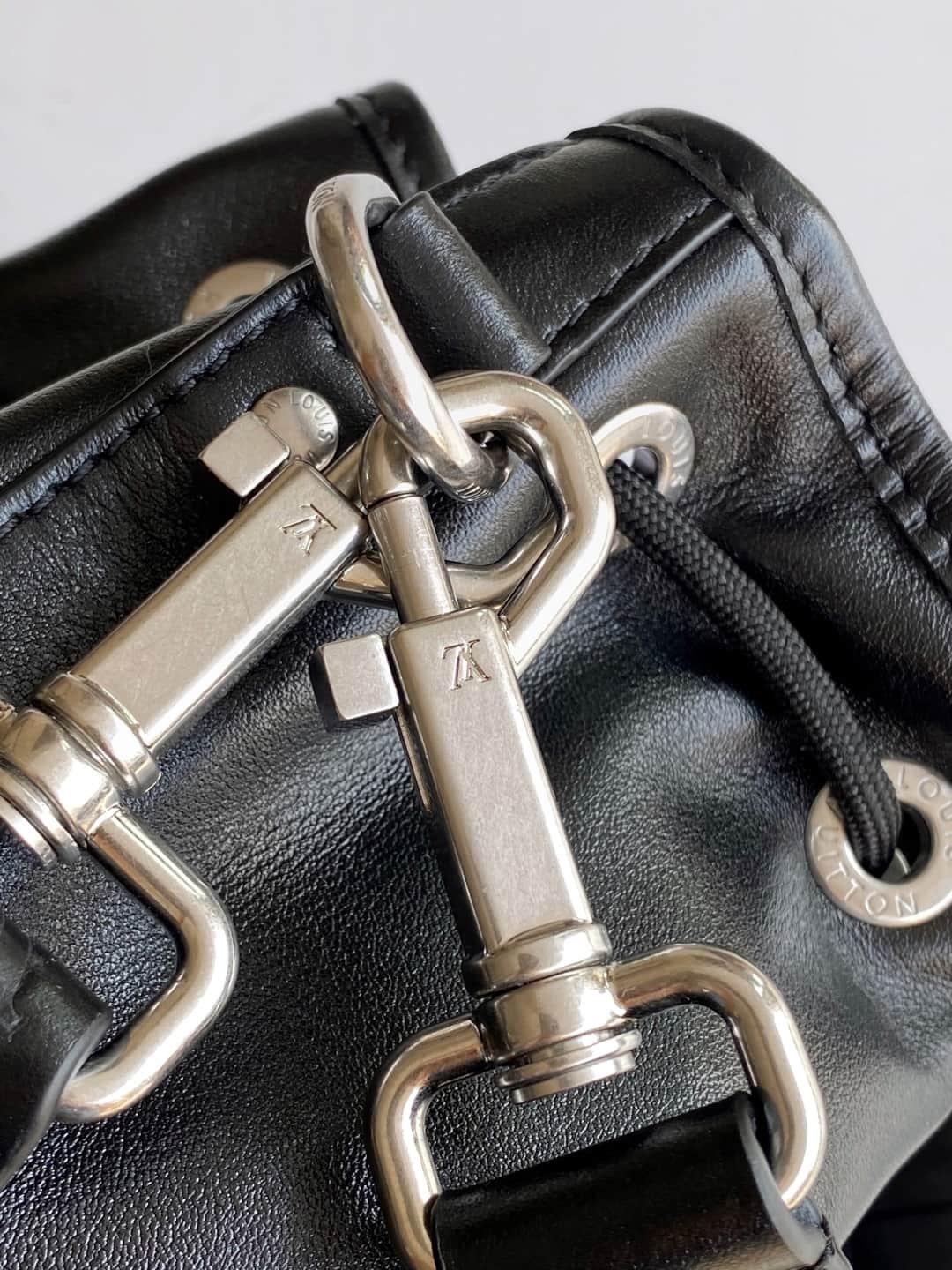 Louis Vuitton Noé Cargo Black Calf leather High M13985 High