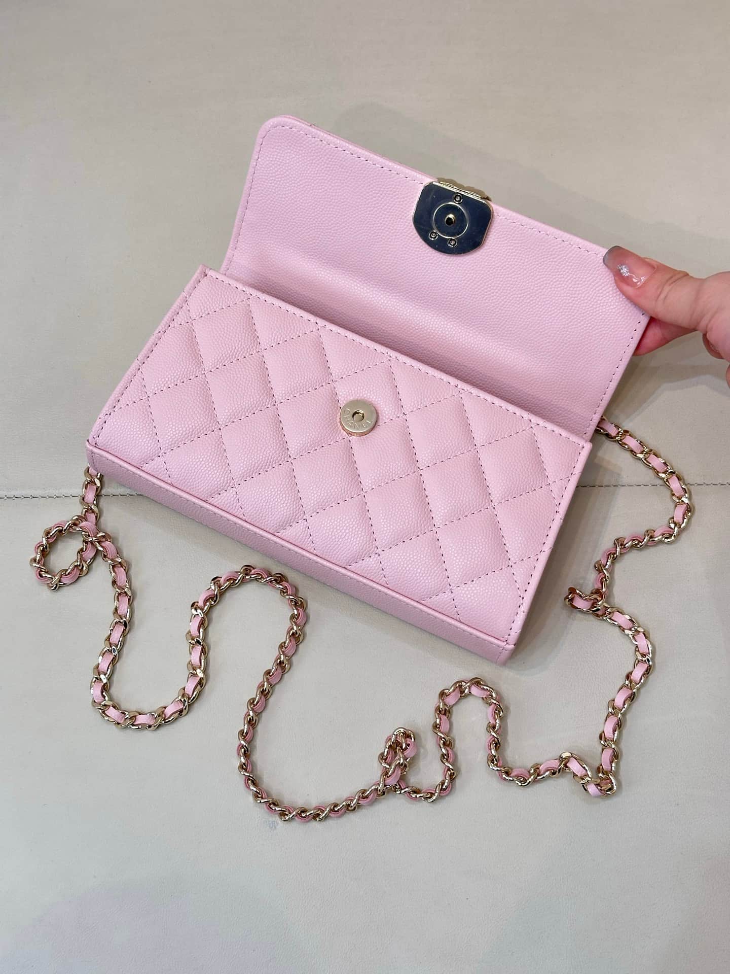 Chanel Clutch with chain Grained Calfskin&Gold-Tone Metal Pink AP3238 TOP