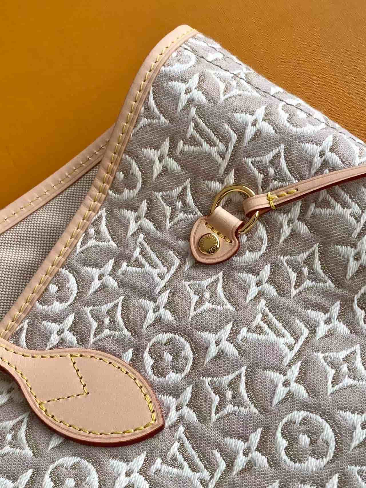 Louis Vuitton Neverfull MM Monogram Emblème Peuplier M2A381 High