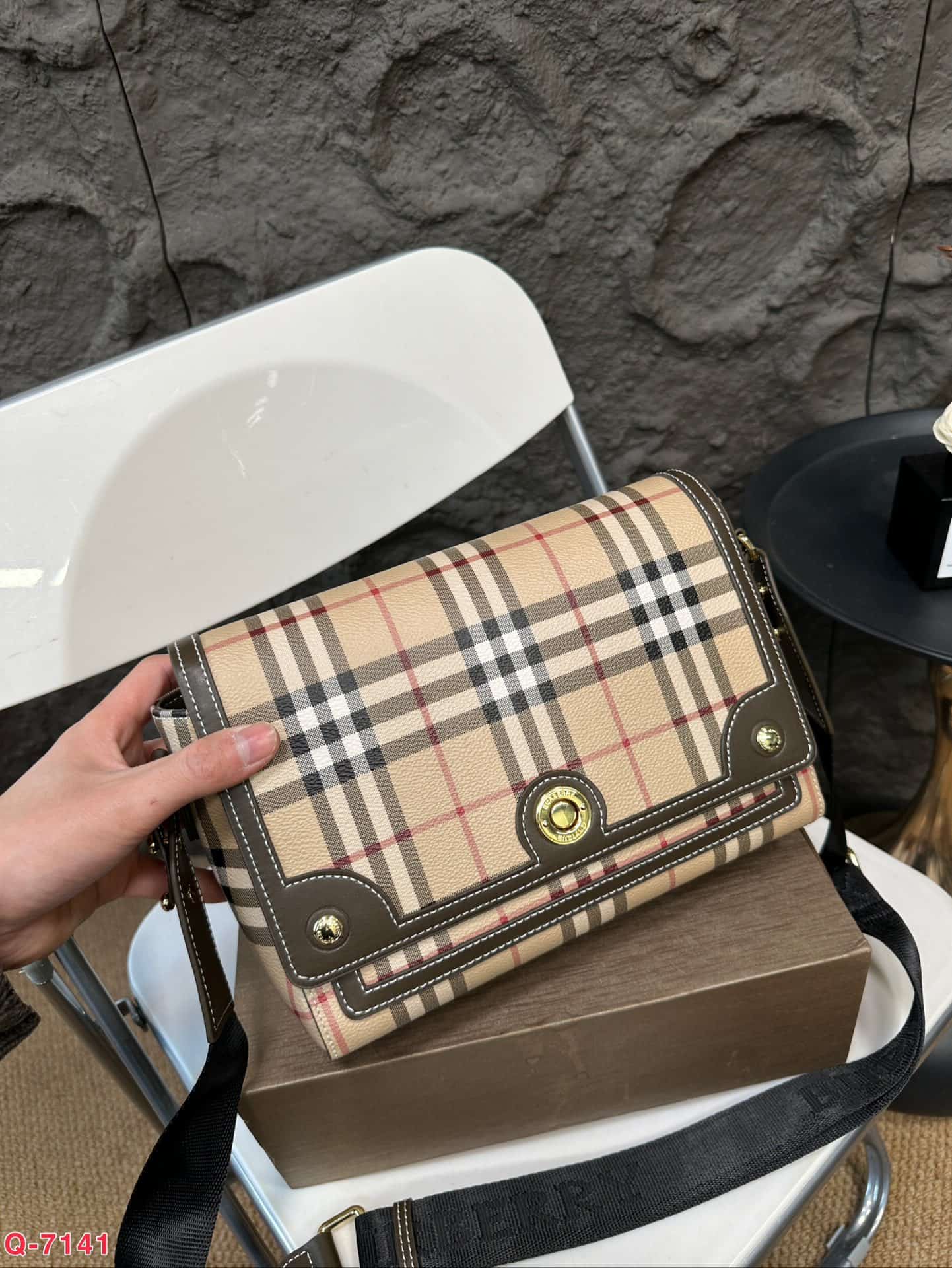 Burberry Note Bag Military