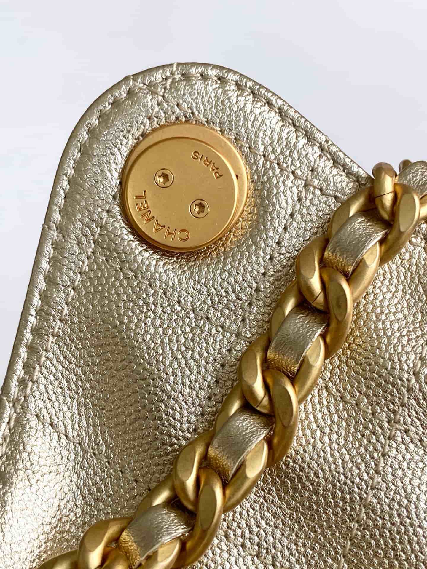 Chanel 25 Medium Hobo Medium handbag AS5311 Grained Calfskin & Gold-tone Metal Champagne A