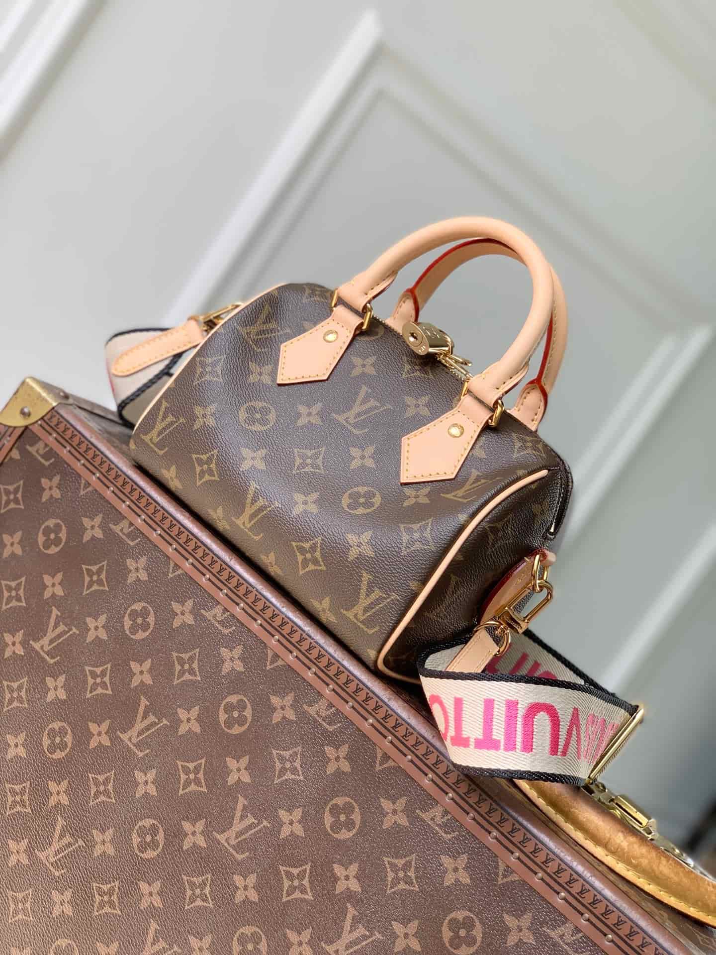Louis Vuitton Speedy Bandoulière 20 Monogram coated canvas M13039 High