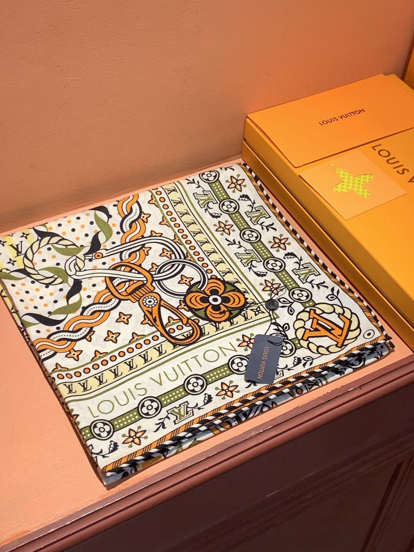 Louis Vuitton Summer Garden Square