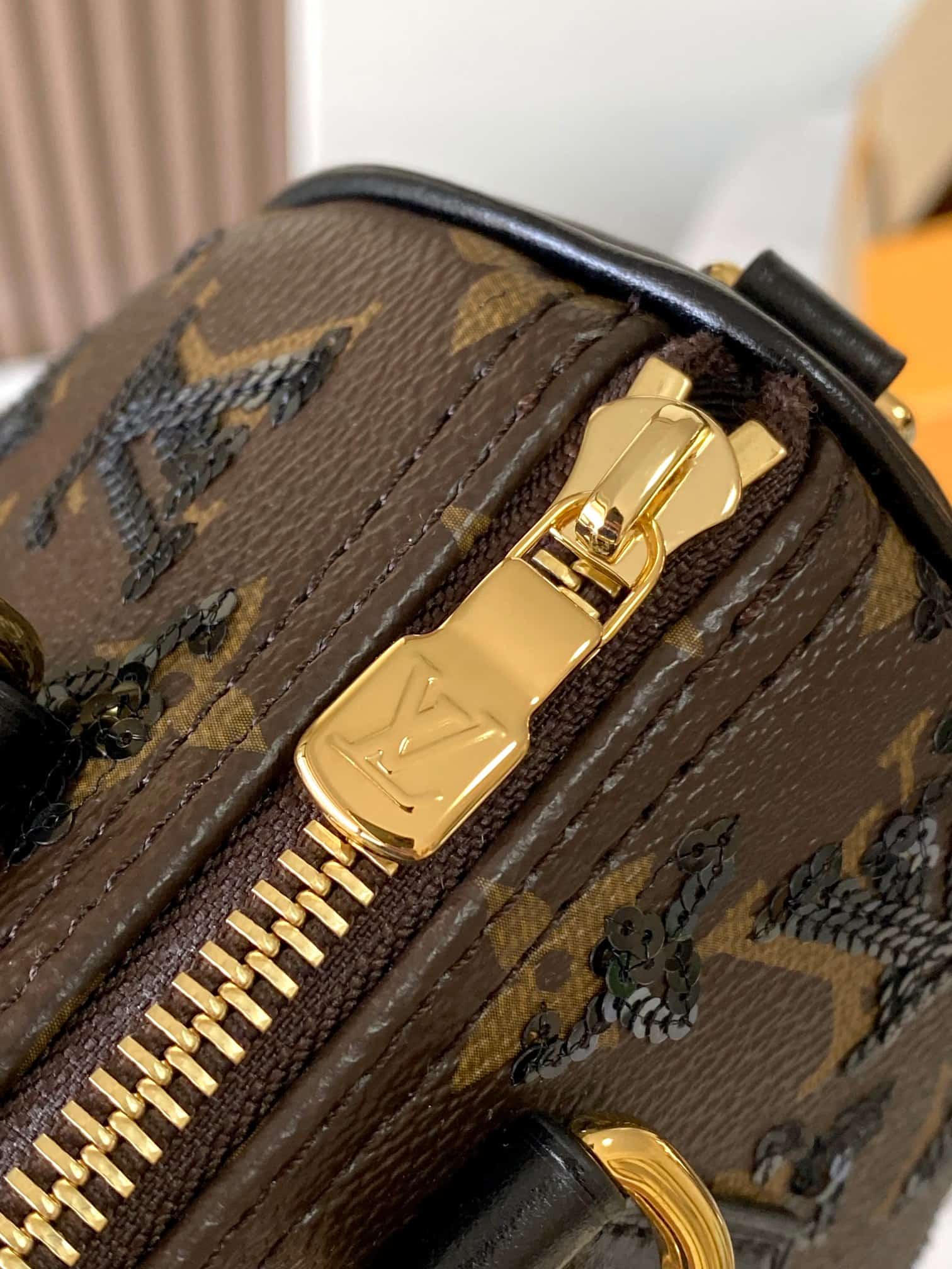 Louis Vuitton Speedy Bandouliere 20 Monogram coated canvas M26314 High