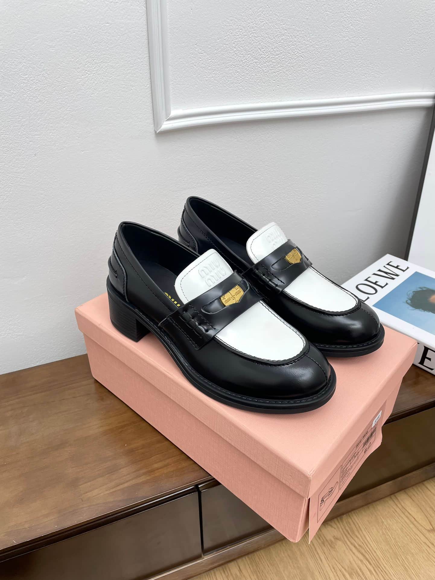 Miu Miu plaque Leather Loafer Shoes Women