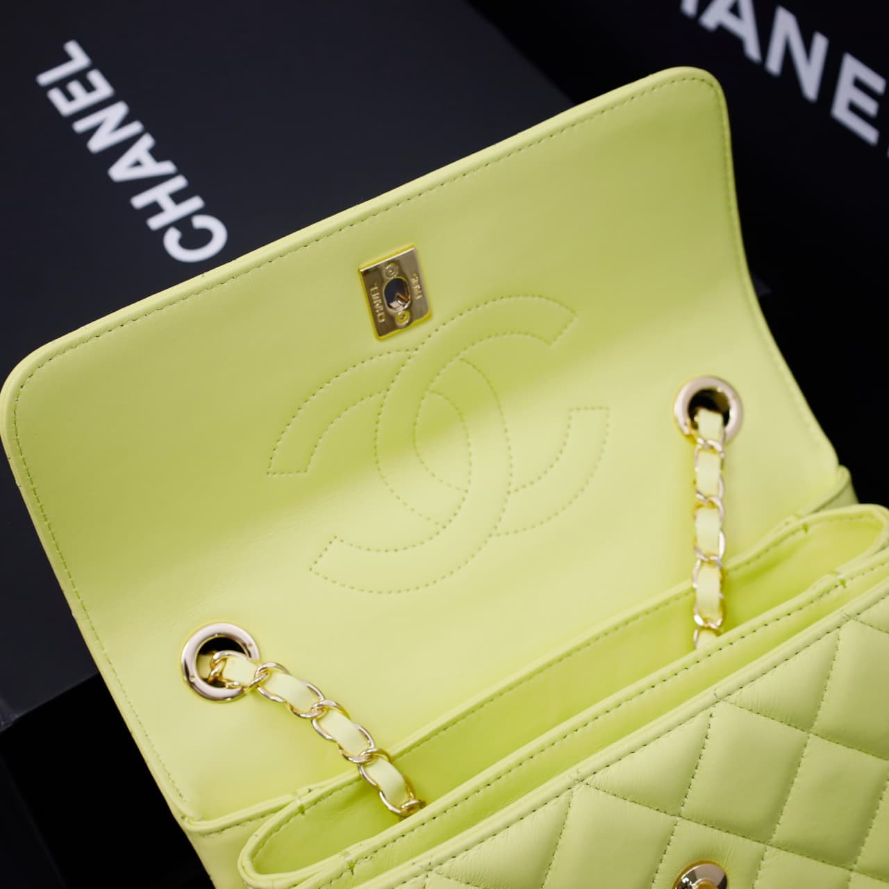 SMALL FLAP BAG WITH TOP HANDLE Lambskin Gold Metal Lemon yellow A