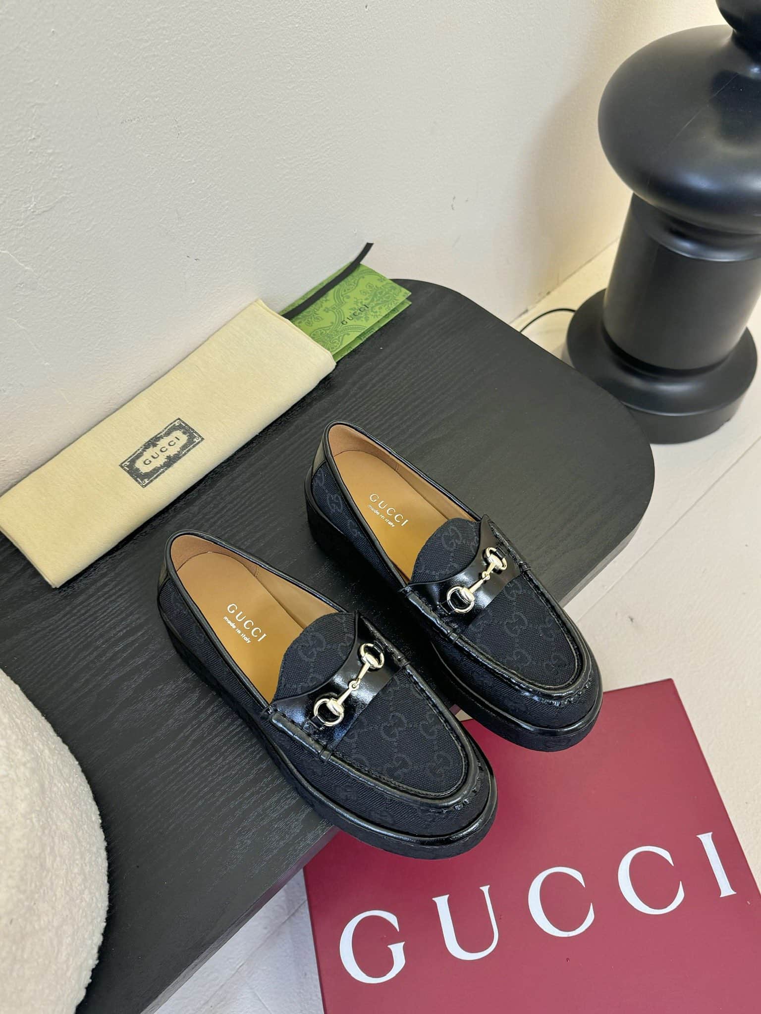 Gucci Loafer  shoes Women