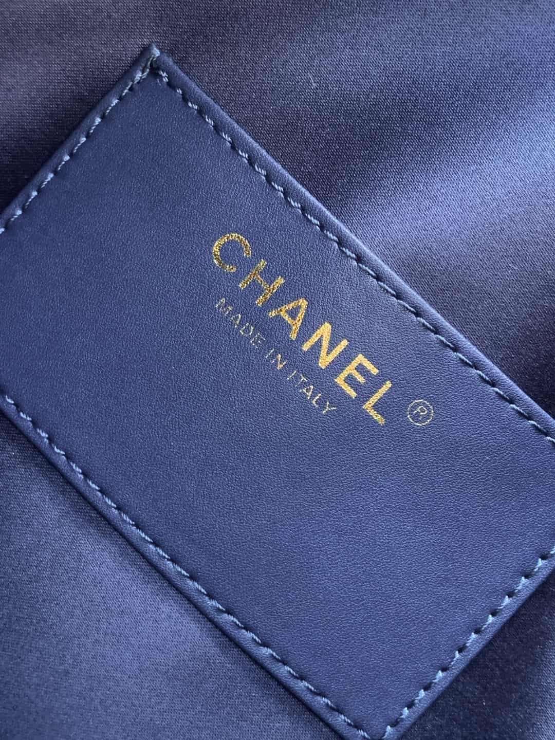 Chanel 25 Medium Hobo Medium handbag AS5311 Grained Calfskin & Gold-tone Metal Dark Blue A