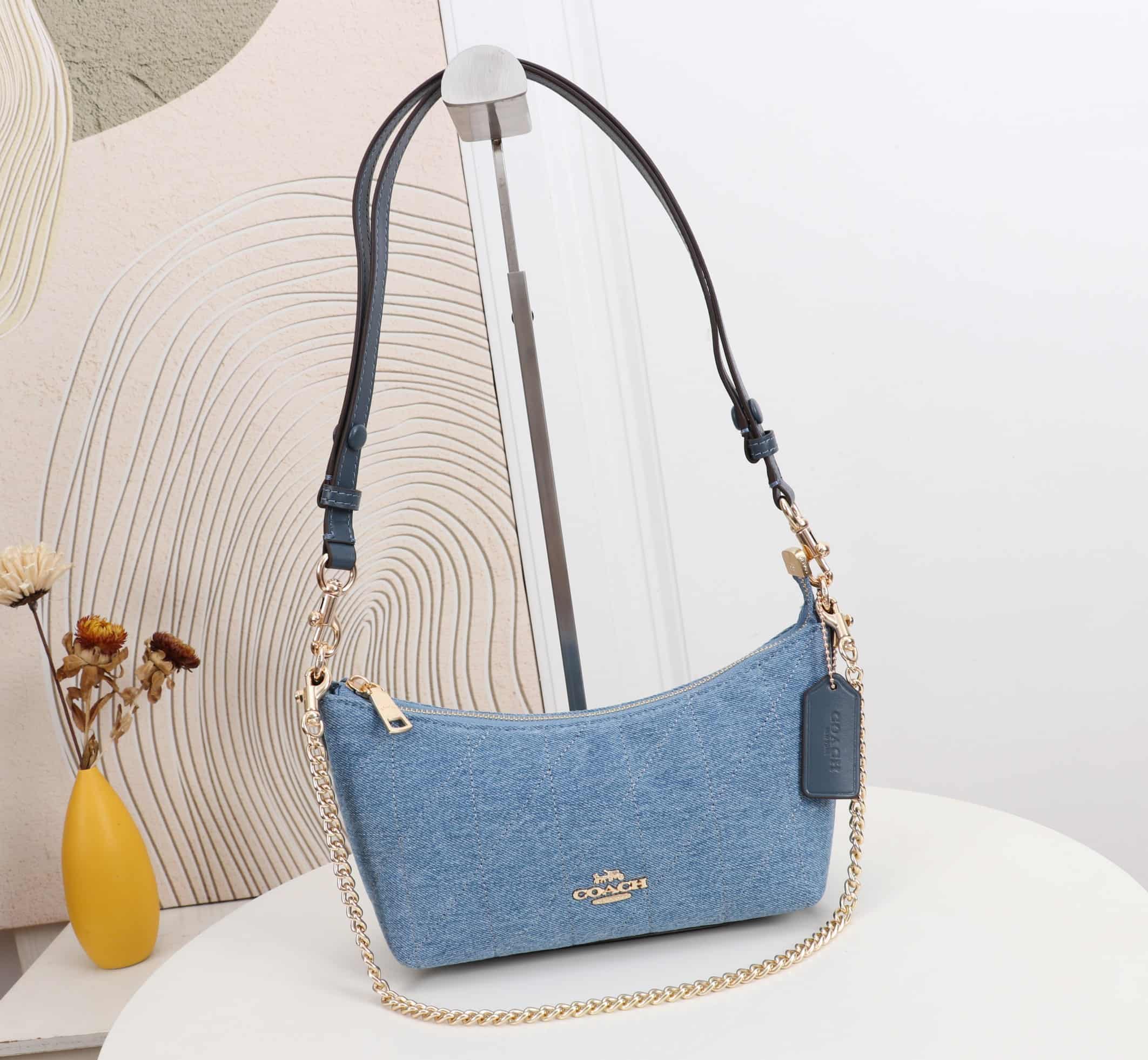 Coach Caitlin Shoulder Bag With Quilting Denim/Gold/Indigo High