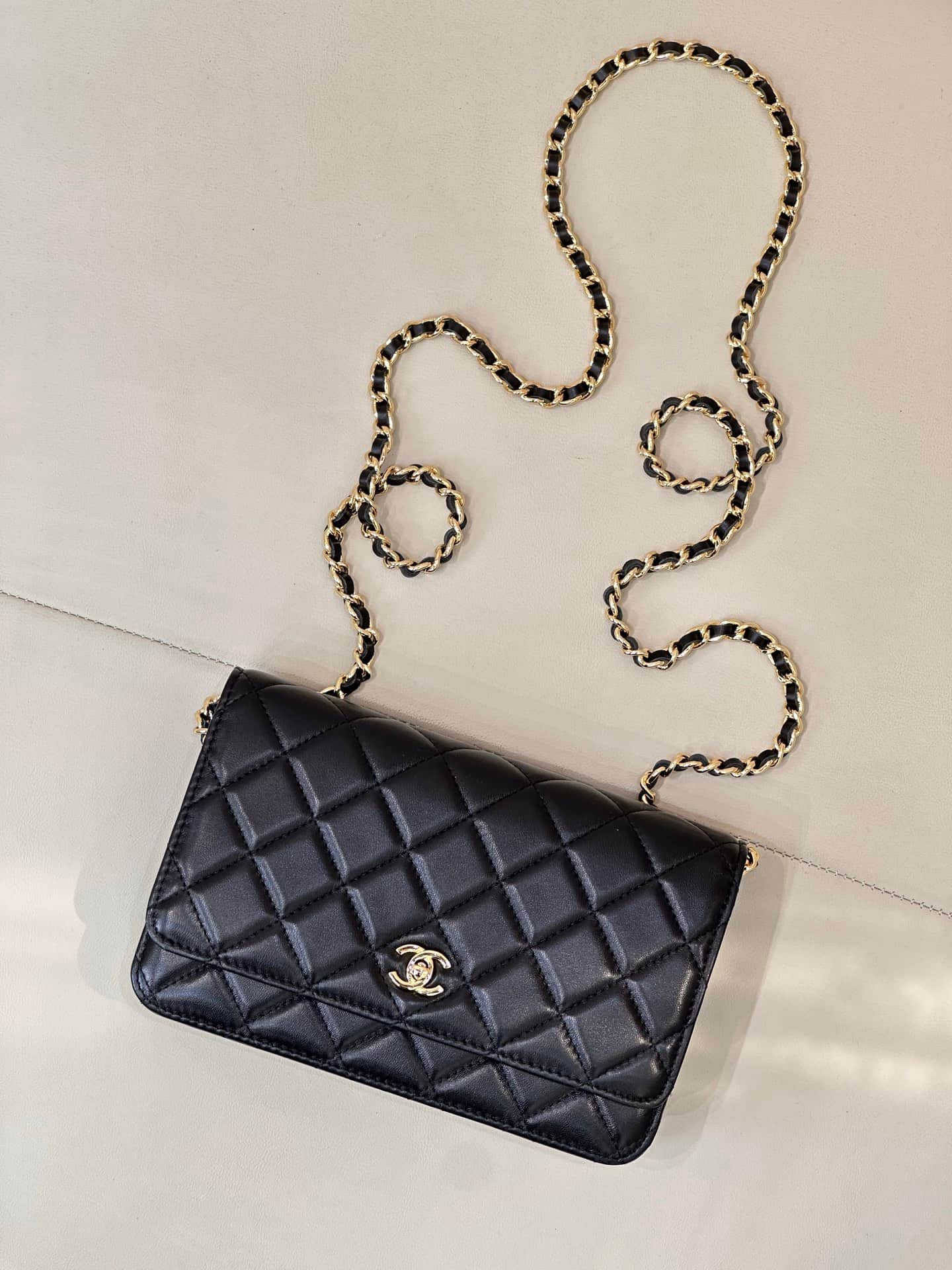 Chanel Classic Wallet on Chain Shiny Lambskin & Gold-Tone Metal AP4241 Black TOP
