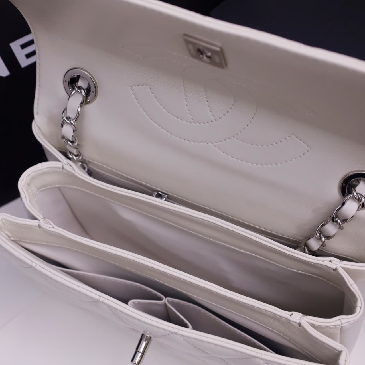 SMALL FLAP BAG WITH TOP HANDLE Lambskin Silver Metal White A